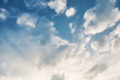 Ciel bleu et nuages