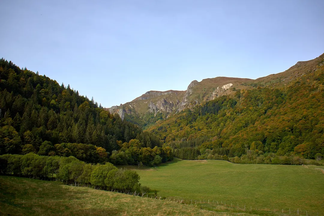 vallee-chaudefour-puy-crebasses